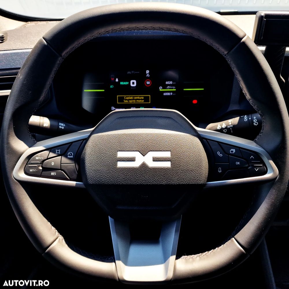 Dacia Duster 155 Journey - 17