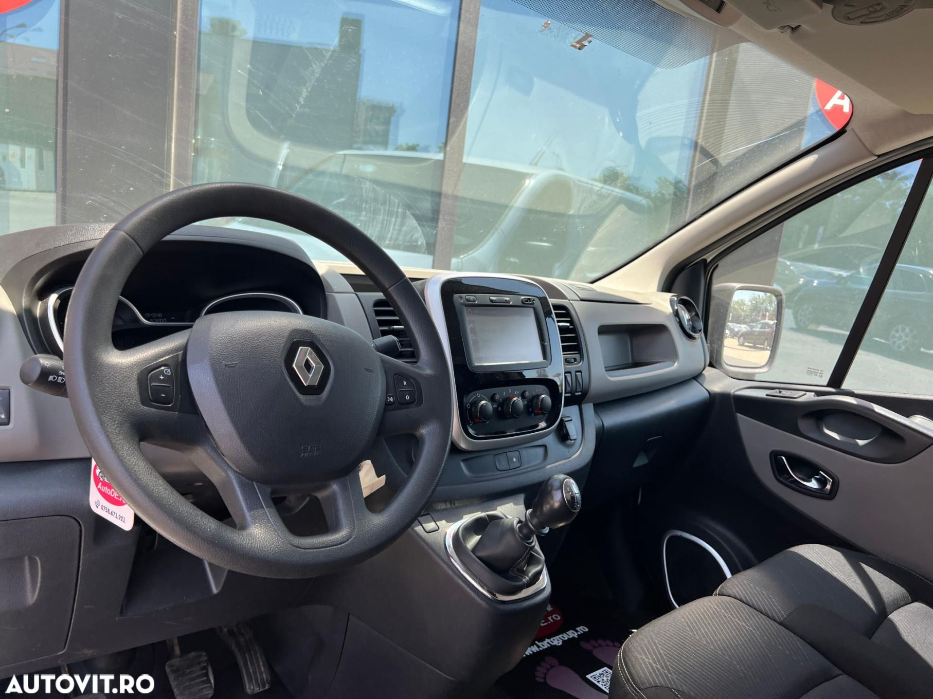 Renault trafic - 5