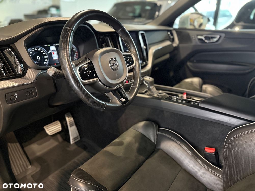 Volvo XC 60 T5 GPF AWD R-Design - 16