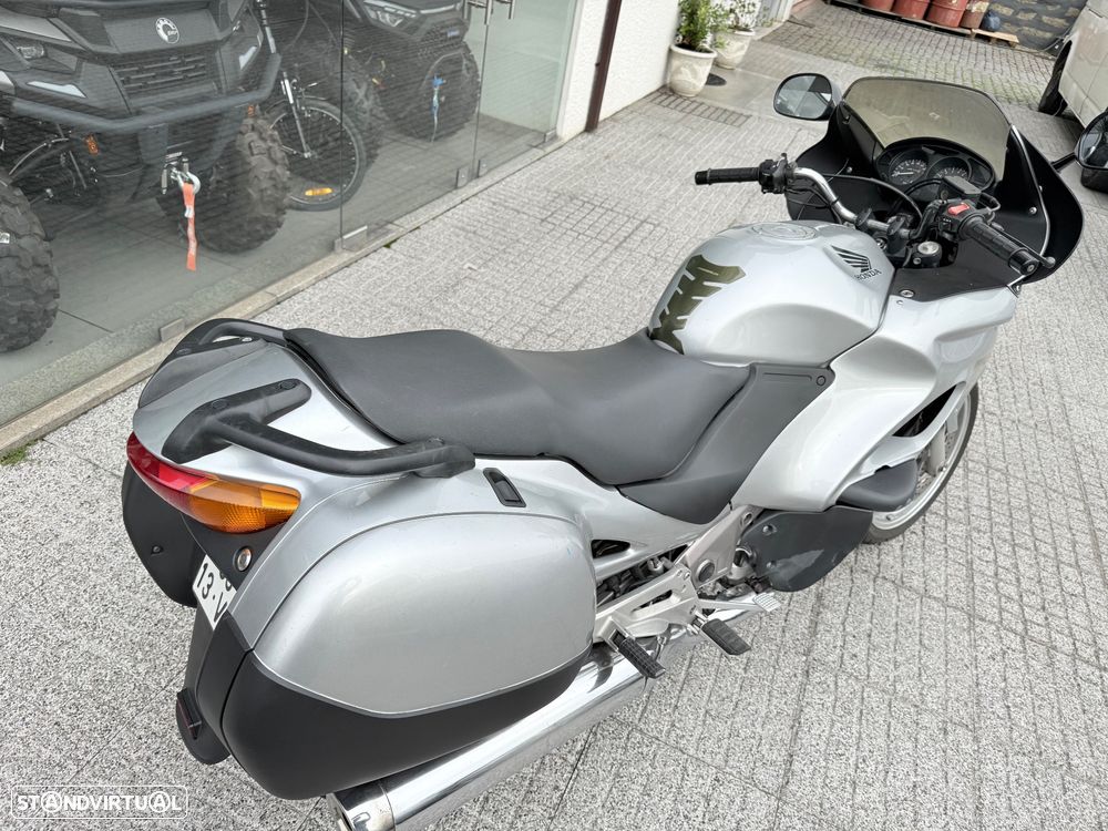 Honda Deauville NT 650 - 8