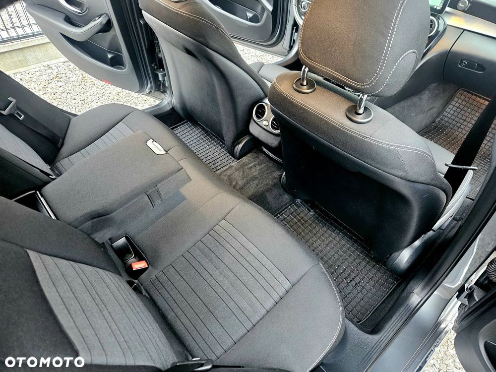 Mercedes-Benz Klasa C 220 d 4MATIC 9G-TRONIC - 25