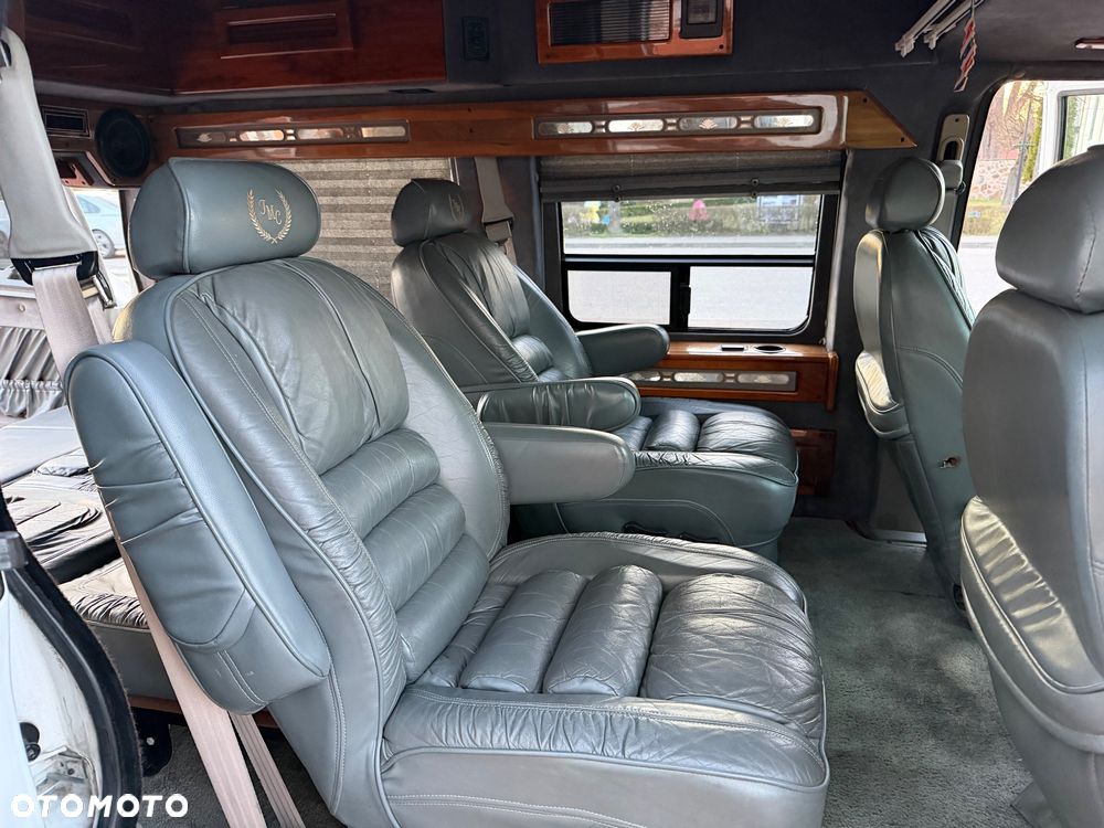 GMC Safari - 15