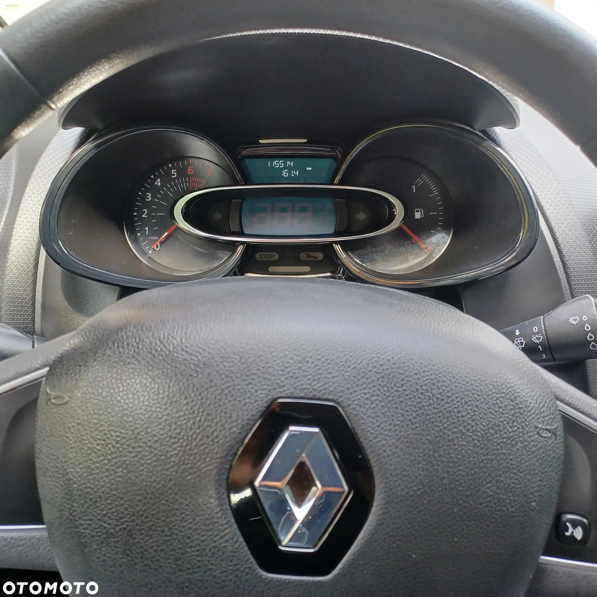 Renault Clio 1.2 16V 75 Life - 16