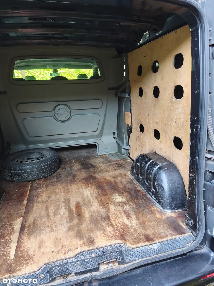 Opel Vivaro - 10