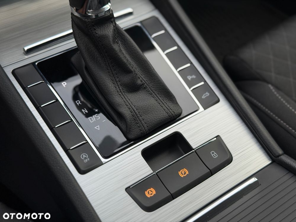 Skoda Superb 1.5 TSI mHEV Selection DSG - 31