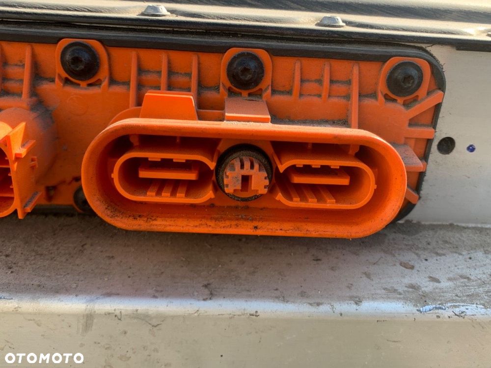 BATERIA HYBRYDA  AUDI Q4 Sportback (F4N) 2021 - 2022 40 e-tron 150 kW [204 KM] elektryczny 2021 - - 4