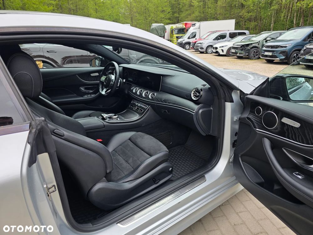 Mercedes-Benz Klasa E 200 4-Matic 9G-TRONIC - 13