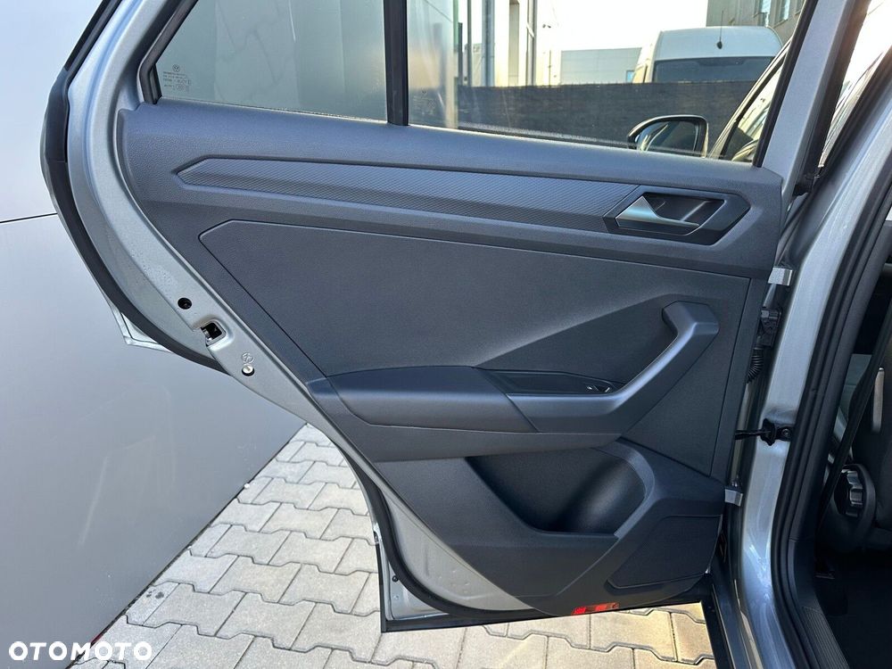 Volkswagen T-Roc - 14