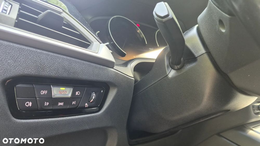 BMW Seria 3 318i Advantage - 29