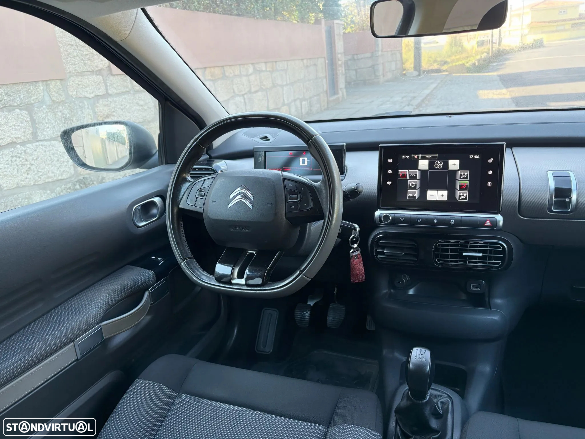 Citroën C4 Cactus 1.2 PureTech Shine - 17