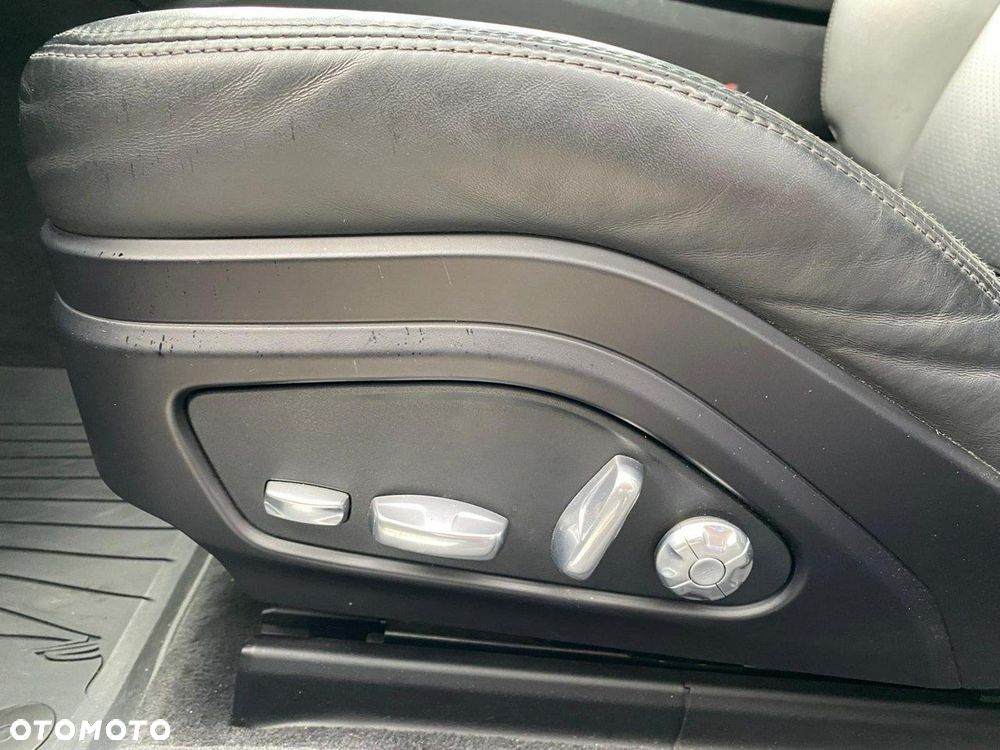 Porsche Panamera - 22