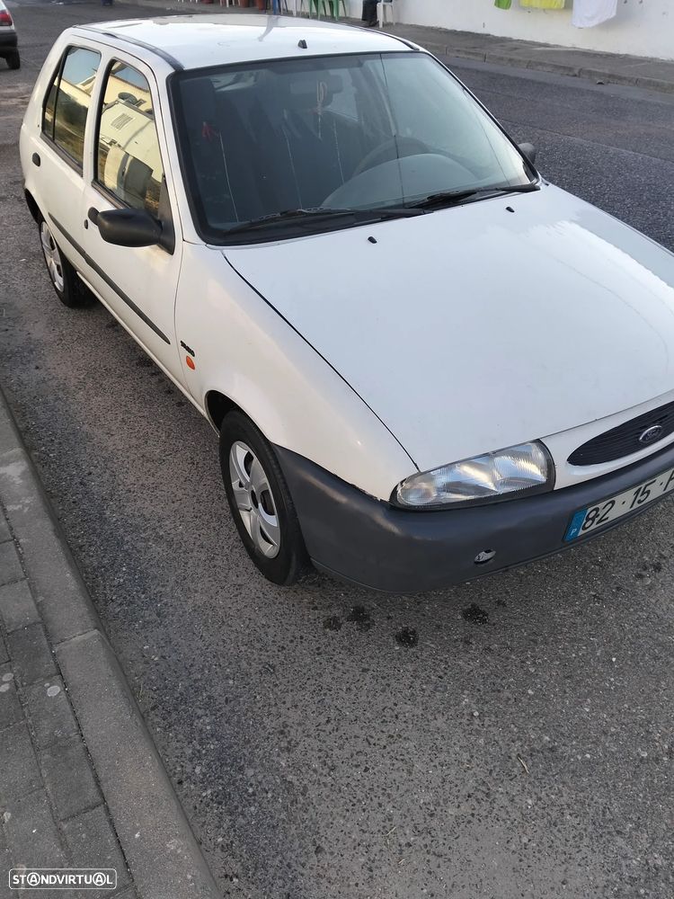 Ford Fiesta 1.8 D Studio - 6