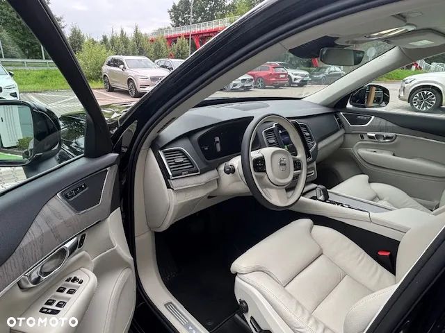 Volvo XC 90 - 31