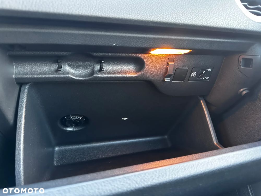 Volkswagen Tiguan 2.0 TDI SCR BlueMotion Technology Lounge Sport & Style - 27