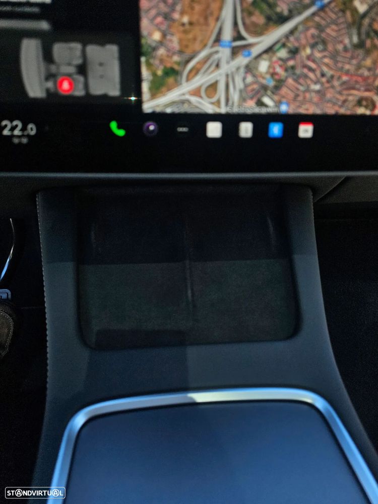 Tesla Model Y - 14