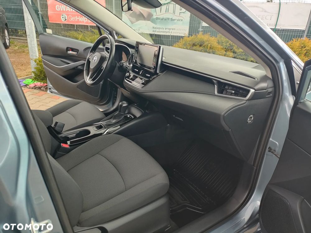 Toyota Corolla 1.8 Hybrid Comfort - 17
