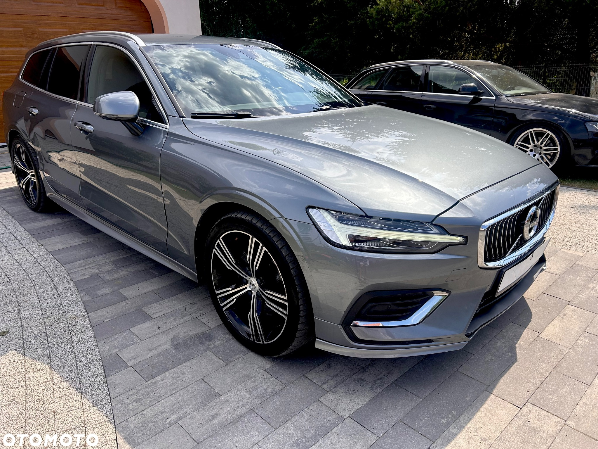 Volvo V60 T6 AWD Plug-In Hybrid Essential - 11