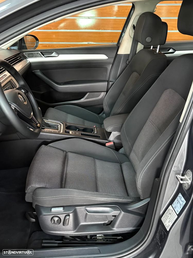 VW Passat 2.0 TDI Confortline DSG - 9