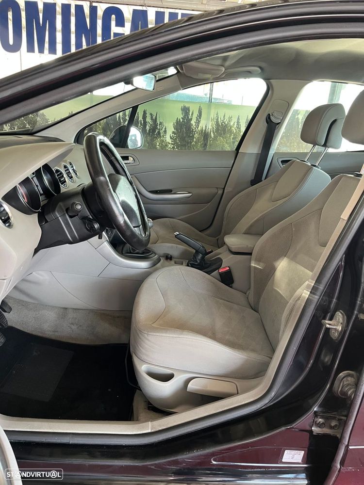 Peugeot 308 1.6 HDi Executive - 21