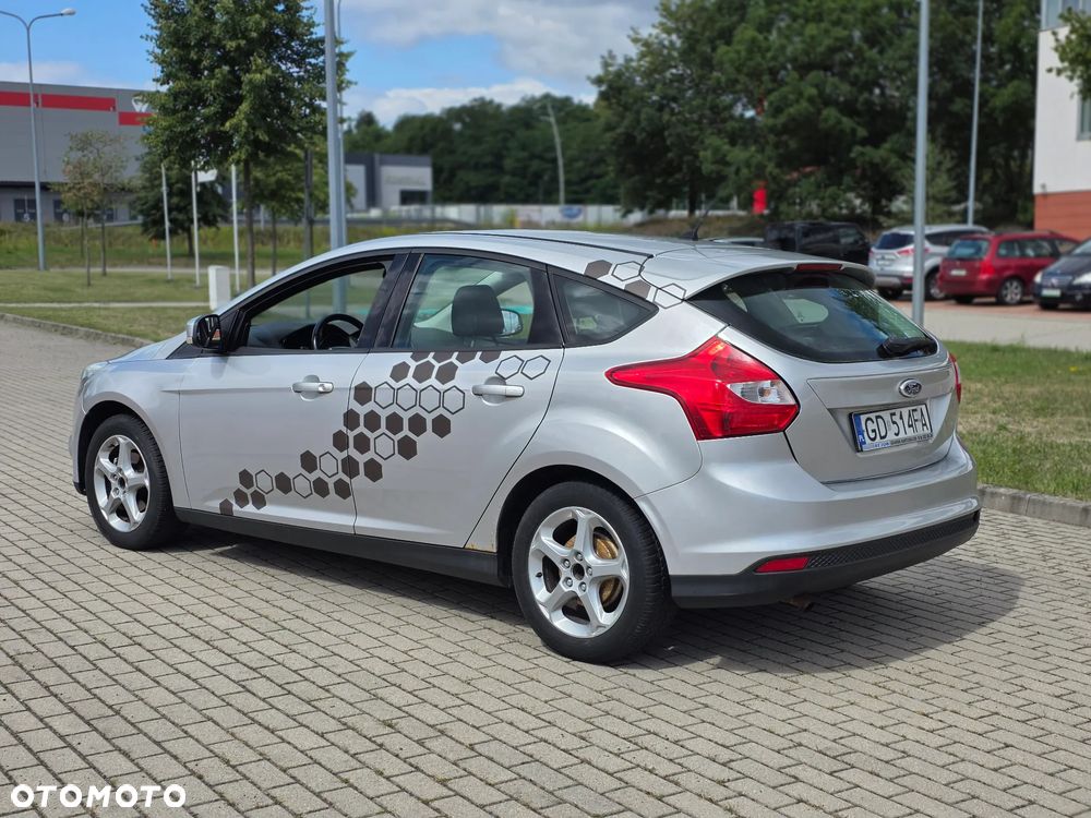 Ford Focus 1.6 Ambiente - 5