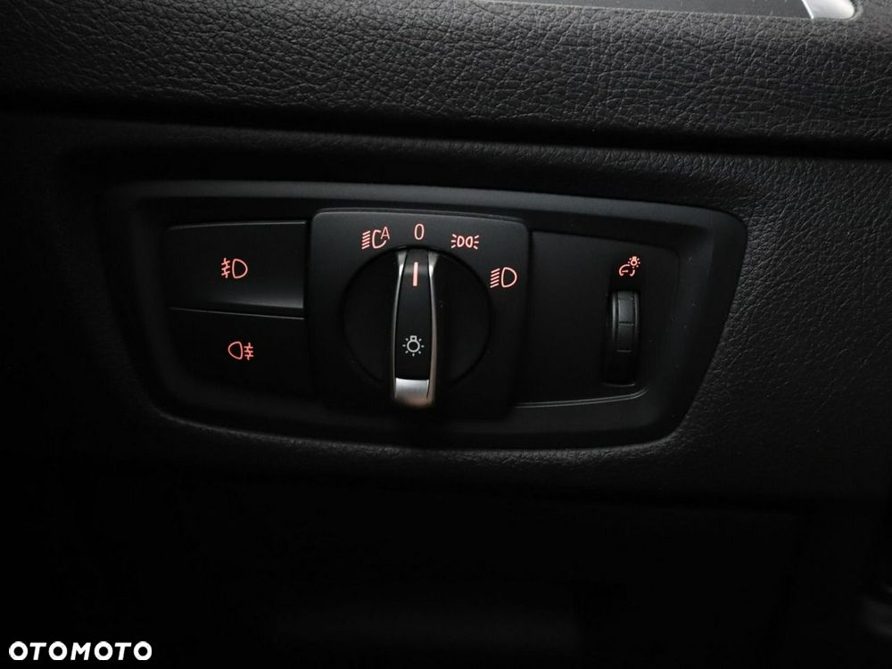 BMW Seria 1 120d xDrive Urban Line - 33
