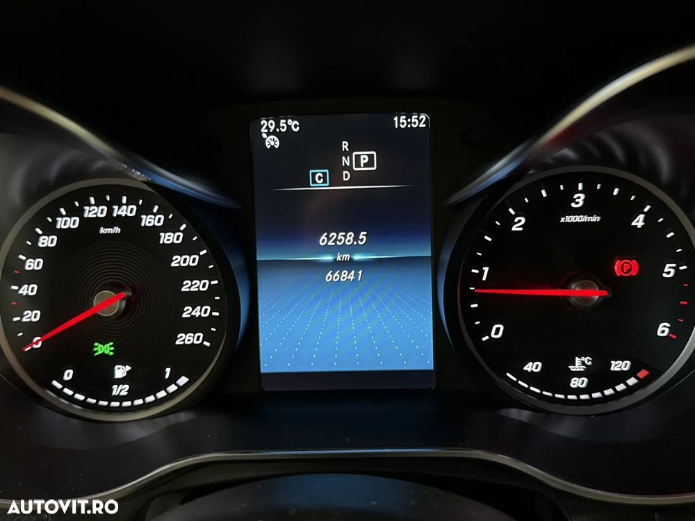 Mercedes-Benz GLC Coupe 220 d 4MATIC - 11