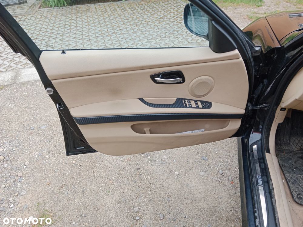 BMW Seria 3 325i - 14
