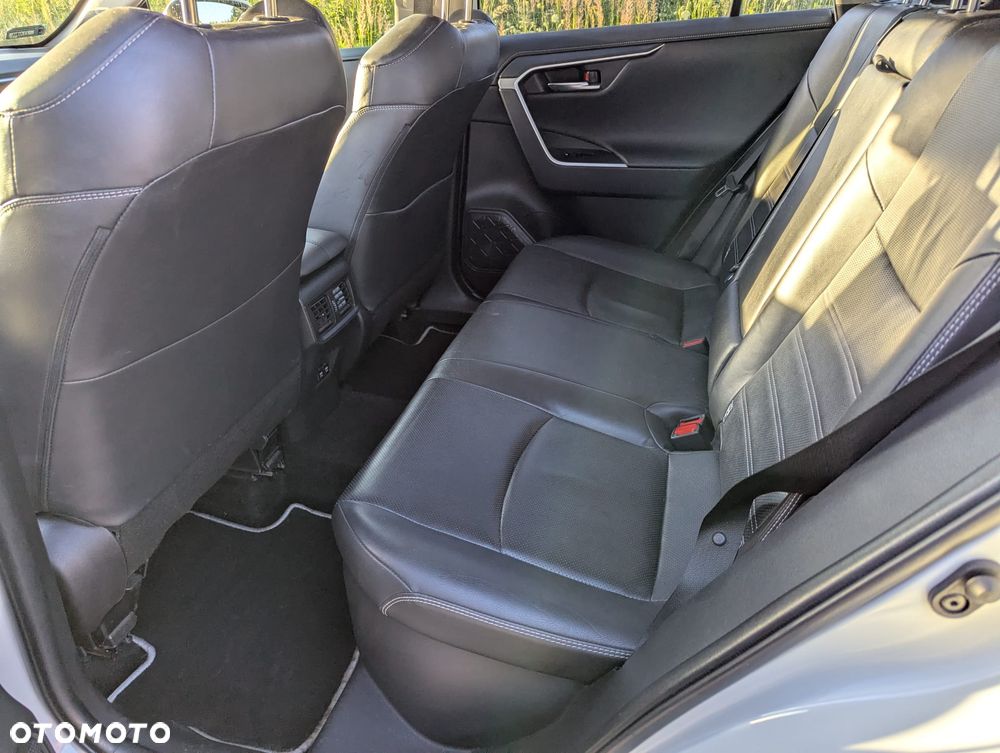 Toyota RAV4 - 10