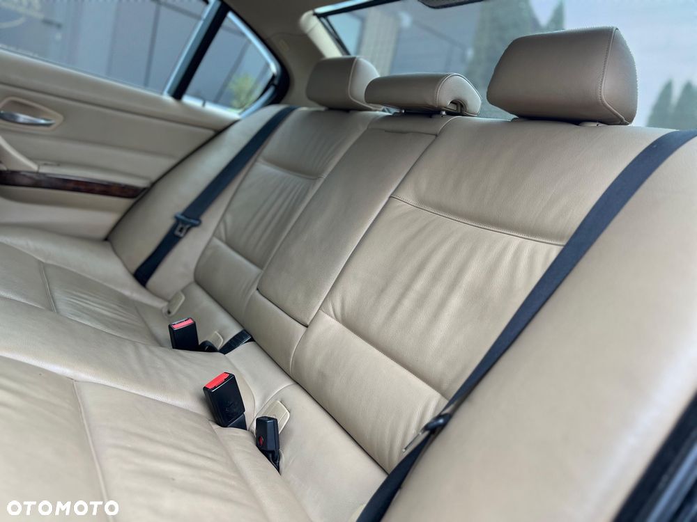 BMW Seria 3 - 27