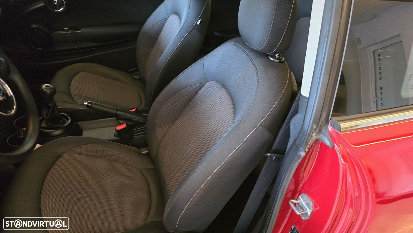 MINI 3 Portas One - 36
