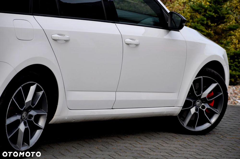 Skoda Octavia 2.0 TDI (Green tec) DSG RS - 19