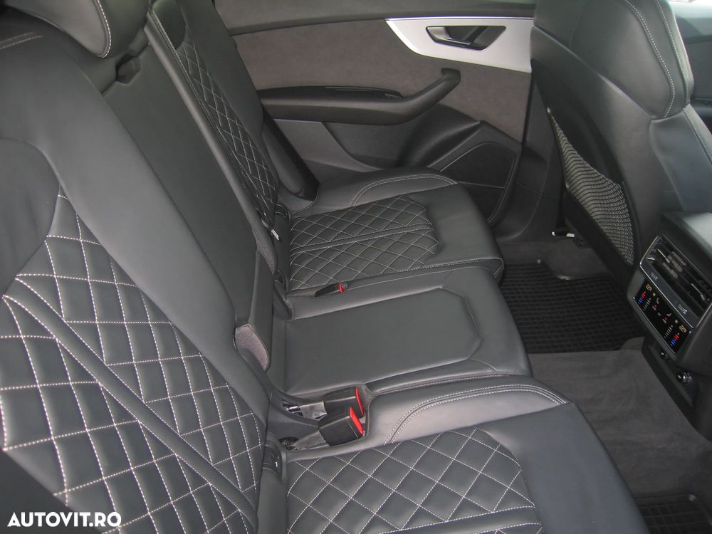 Audi Q8 - 30
