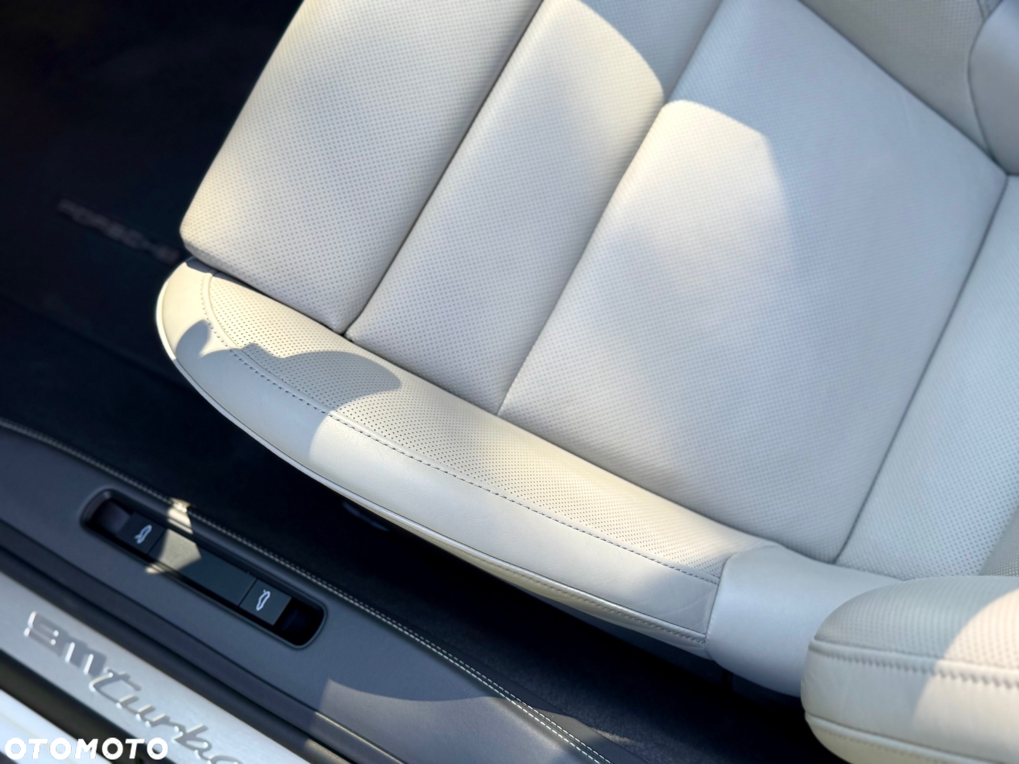 Porsche 911 Carrera Turbo Cabrio - 29