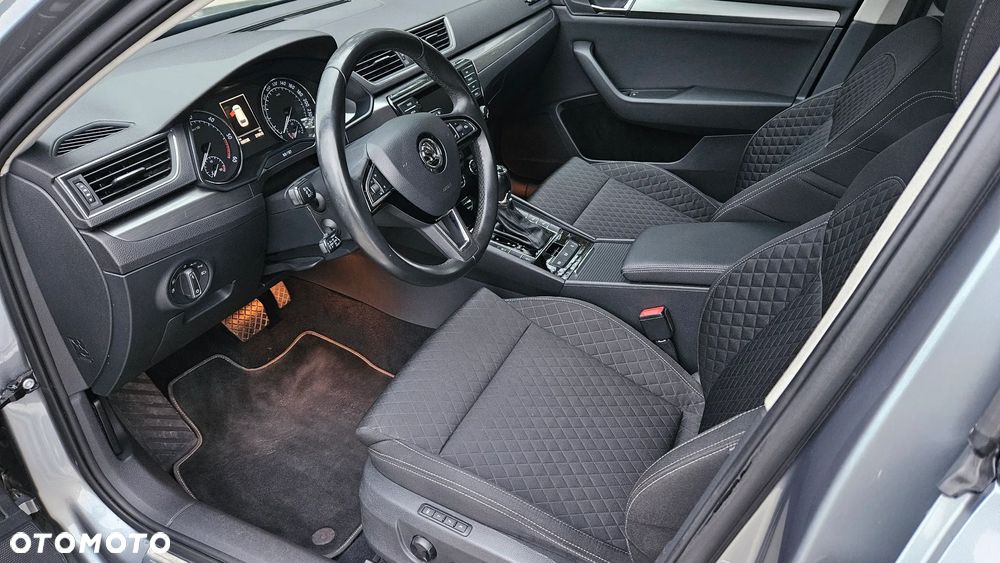 Skoda Superb 2.0 TDI DSG Ambition - 13