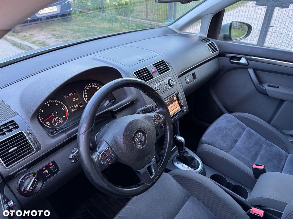 Volkswagen Touran 2.0 TDI DPF Highline DSG - 17