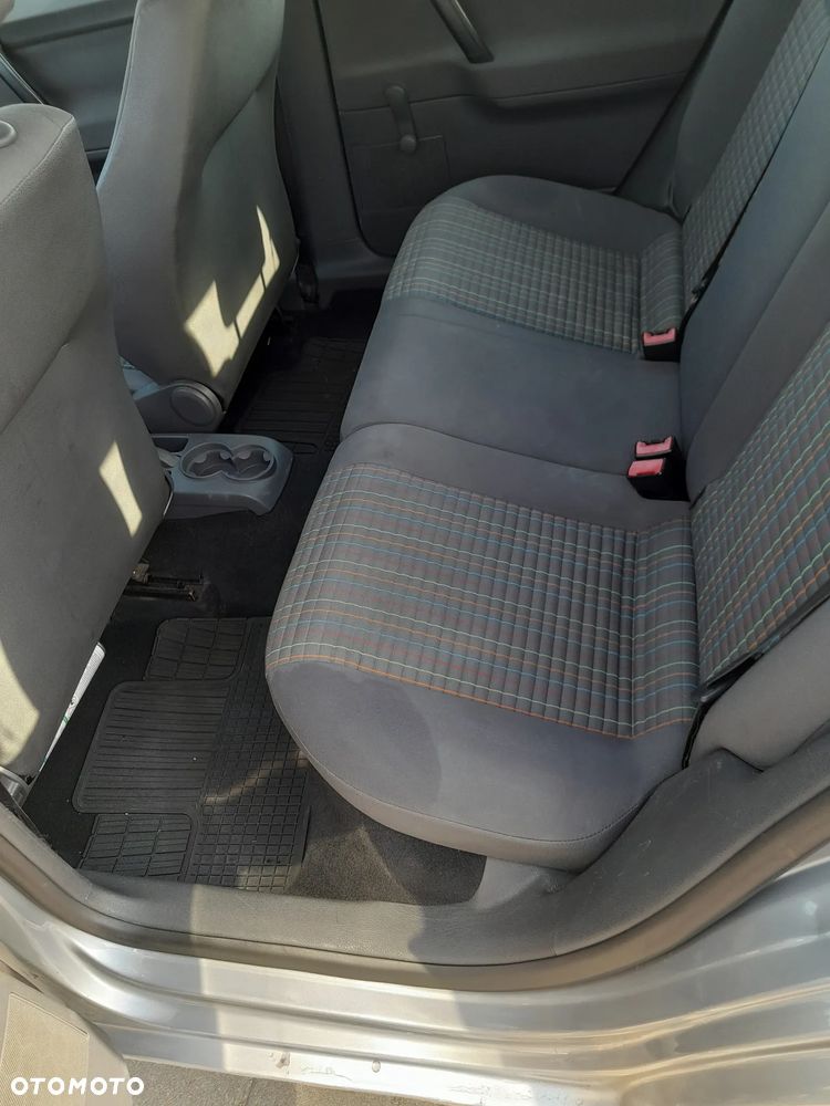 Volkswagen Polo 1.4 TDI Comfortline - 11