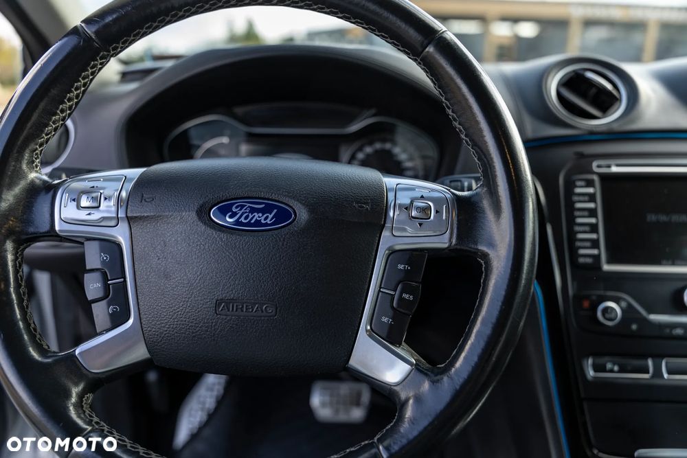 Ford Mondeo - 4