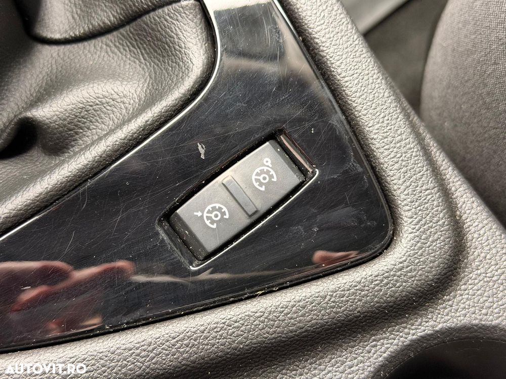 Renault Megane TCe Business - 26