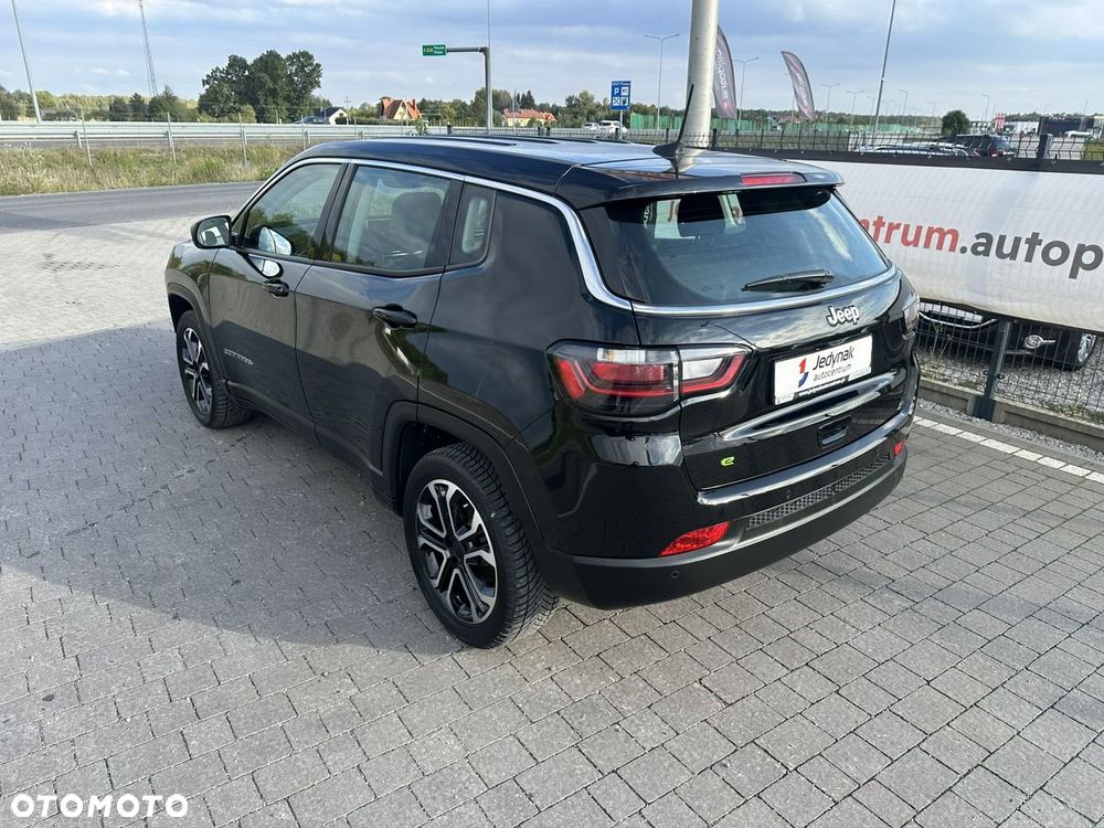 Jeep Compass - 16