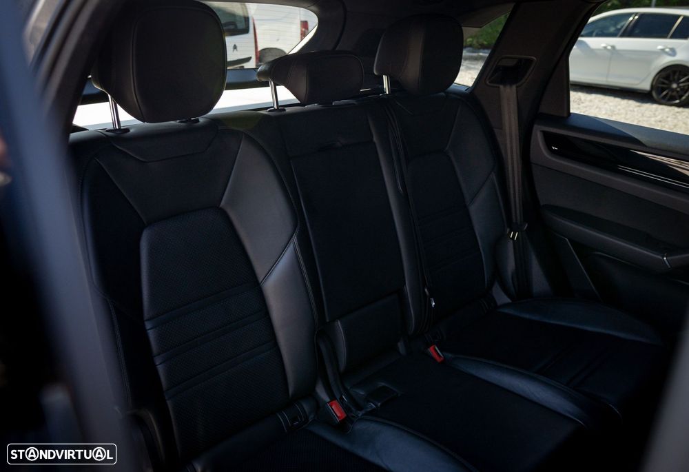 Porsche Cayenne Platinum Edition - 49