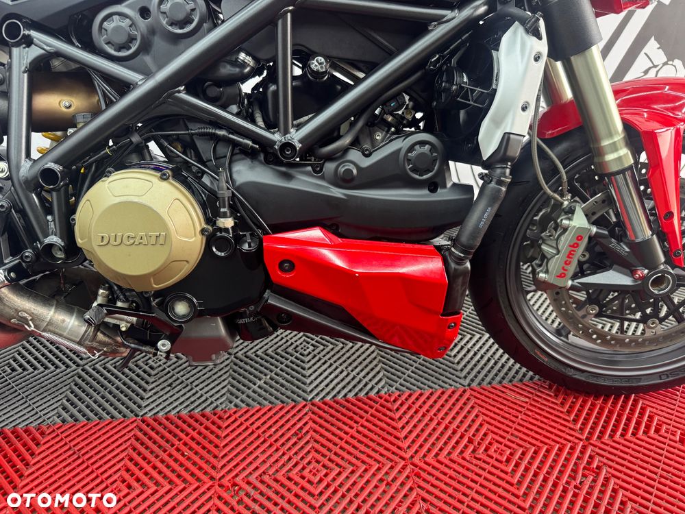 Ducati Streetfighter 1098 - 30