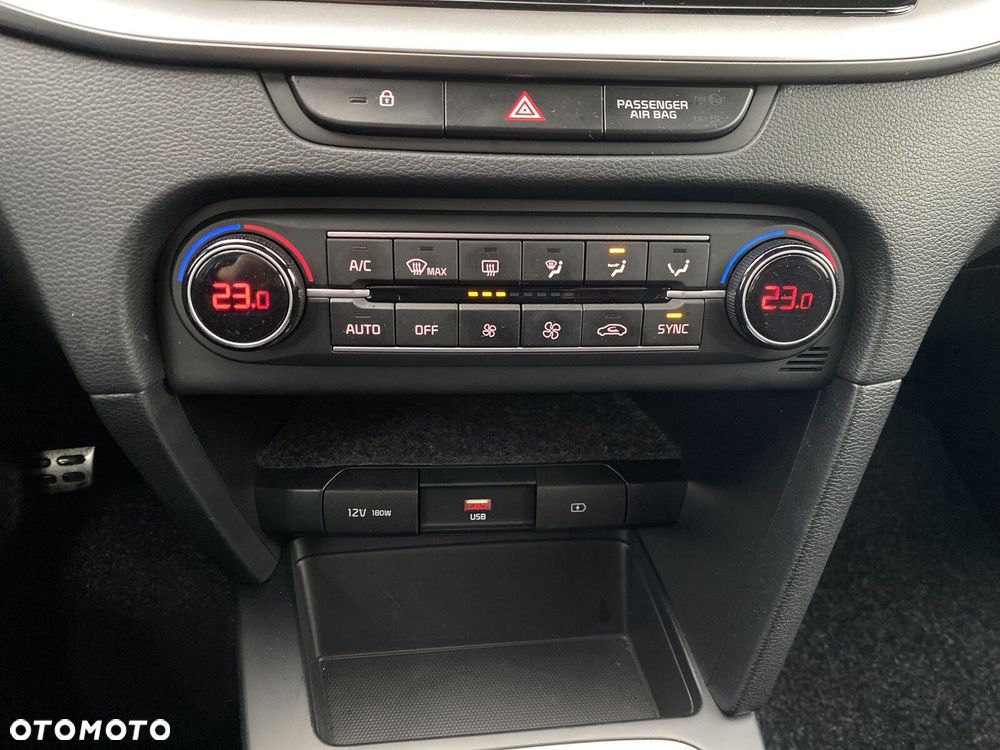 Kia XCeed - 23