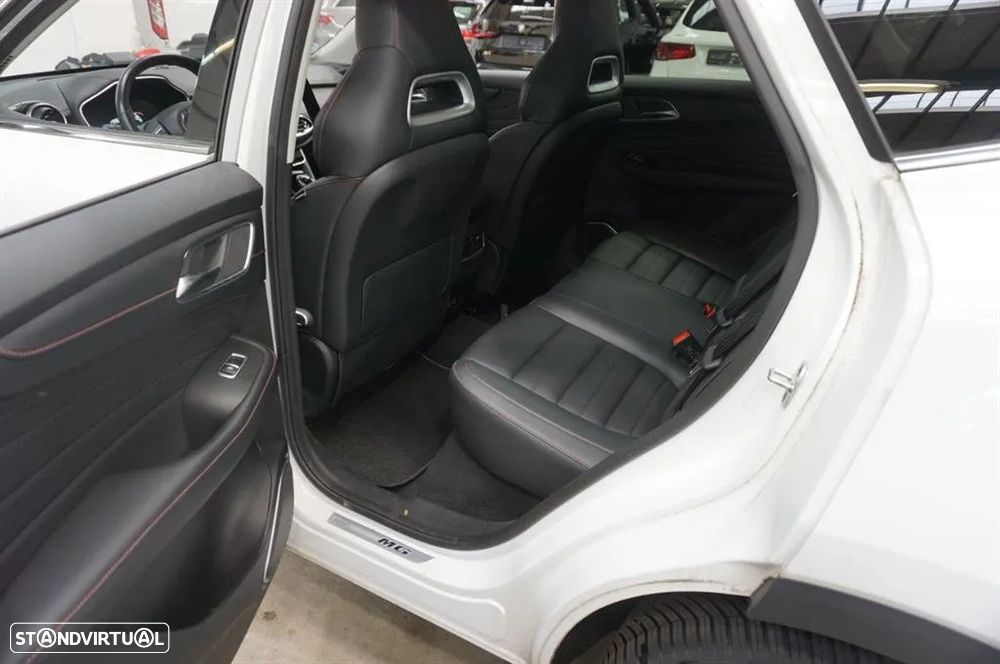 MG EHS 1.5 T-GDI Plug-in Hybrid Luxury - 2