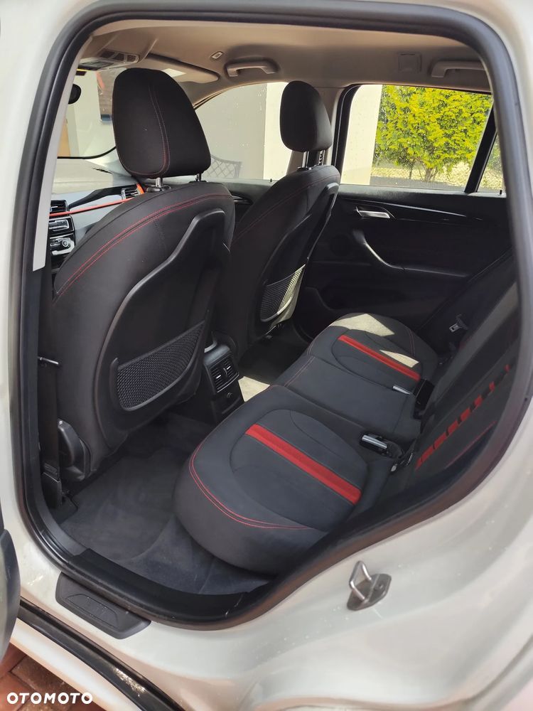 BMW X1 sDrive18d Sport Line - 10