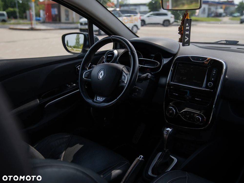 Renault Clio 1.6 R.S 200 EDC - 11