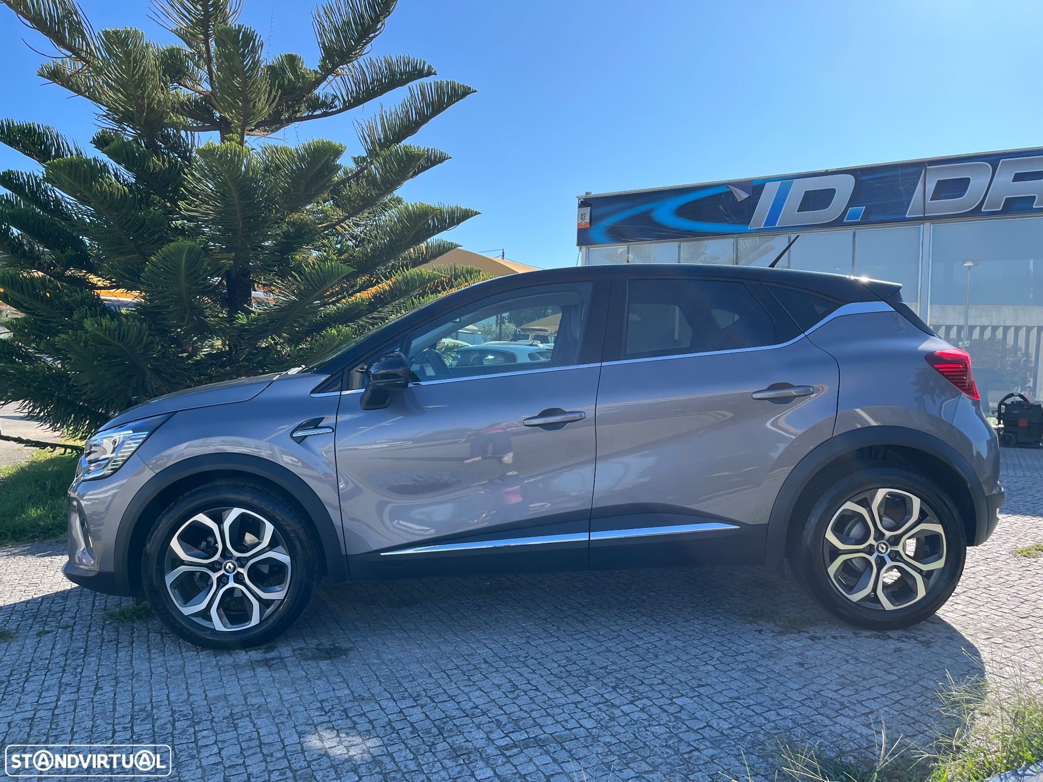 Renault Captur 1.0 TCe Exclusive - 11