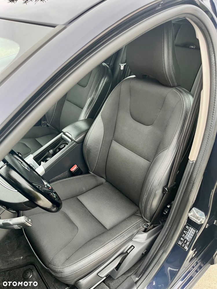 Volvo V60 D2 Drive-E Momentum - 12