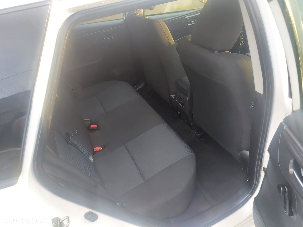 Toyota Auris 1.4 D-4D Design Edition - 23