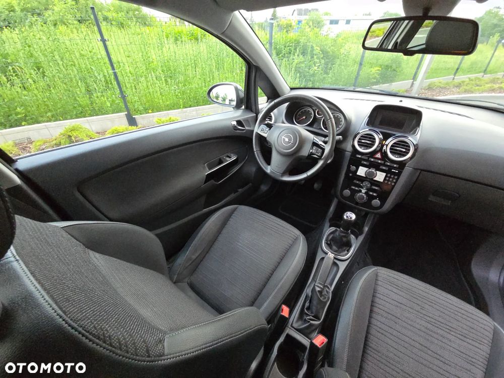 Opel Corsa 1.4 16V Energy - 35