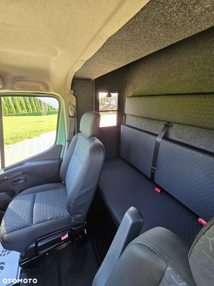 Renault Master-Koniowóz - 38